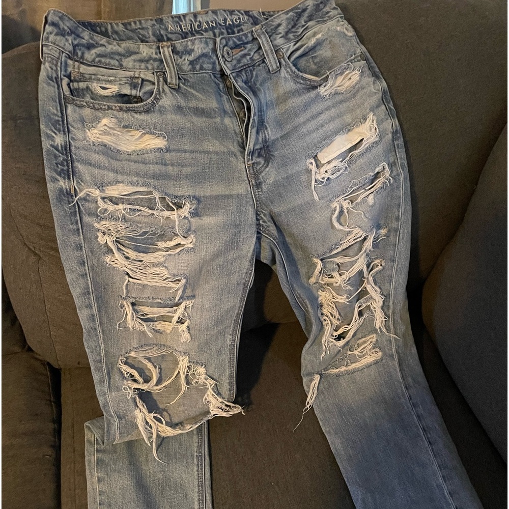 American Eagle distressed jeans. Worn once. Size 8